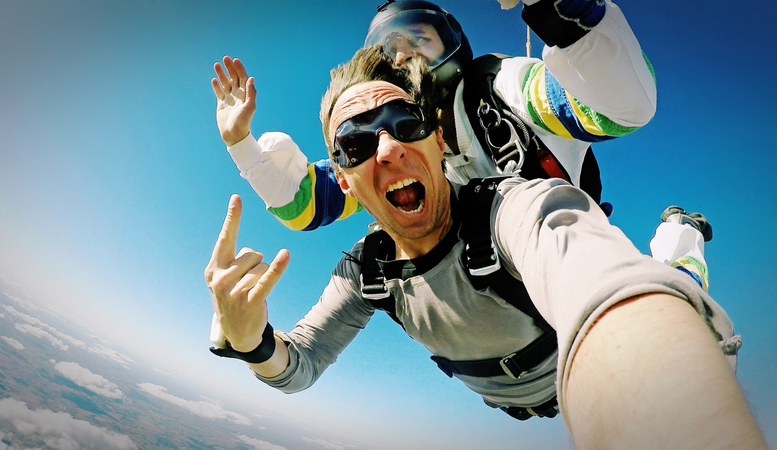 Skydive tandem selfie photo effect